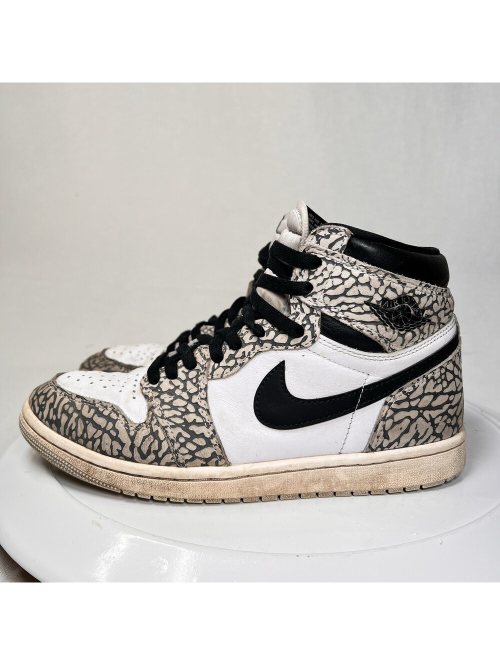 Air Jordan 1 Retro High OG White Cement Men’s Size 8.5 - Pre-Owned